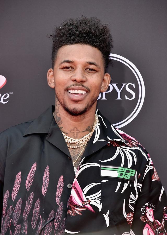 过往两场三分16中2又怎样，克尼佩尔准绝平三分回击质疑（前两战三分16投仅2中又如何，克尼佩尔以准绝平三分强势回击）