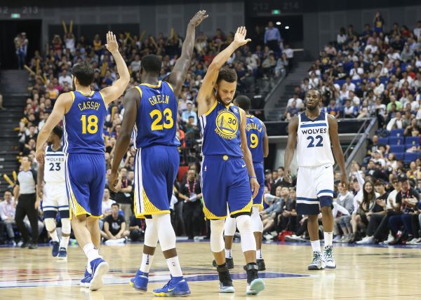 球星打出赛季最暴走的一场（球星上演本季最疯狂一战）