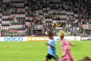 阿尔瓦雷斯马竞生涯欧冠进球数上双，成队史第三人（欧冠进球上双，阿尔瓦雷斯跻身马竞队史第三人）