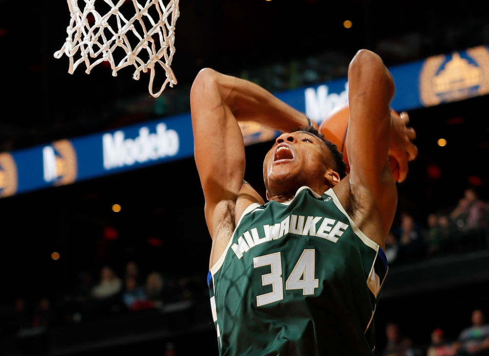 半场：皇马1-2曼城，罗德里戈破门，奥赖利扳平，哈兰德反超（半场战报：皇马1-2落后曼城，罗德里戈先开纪录，奥赖利扳平，哈兰德反超比分）