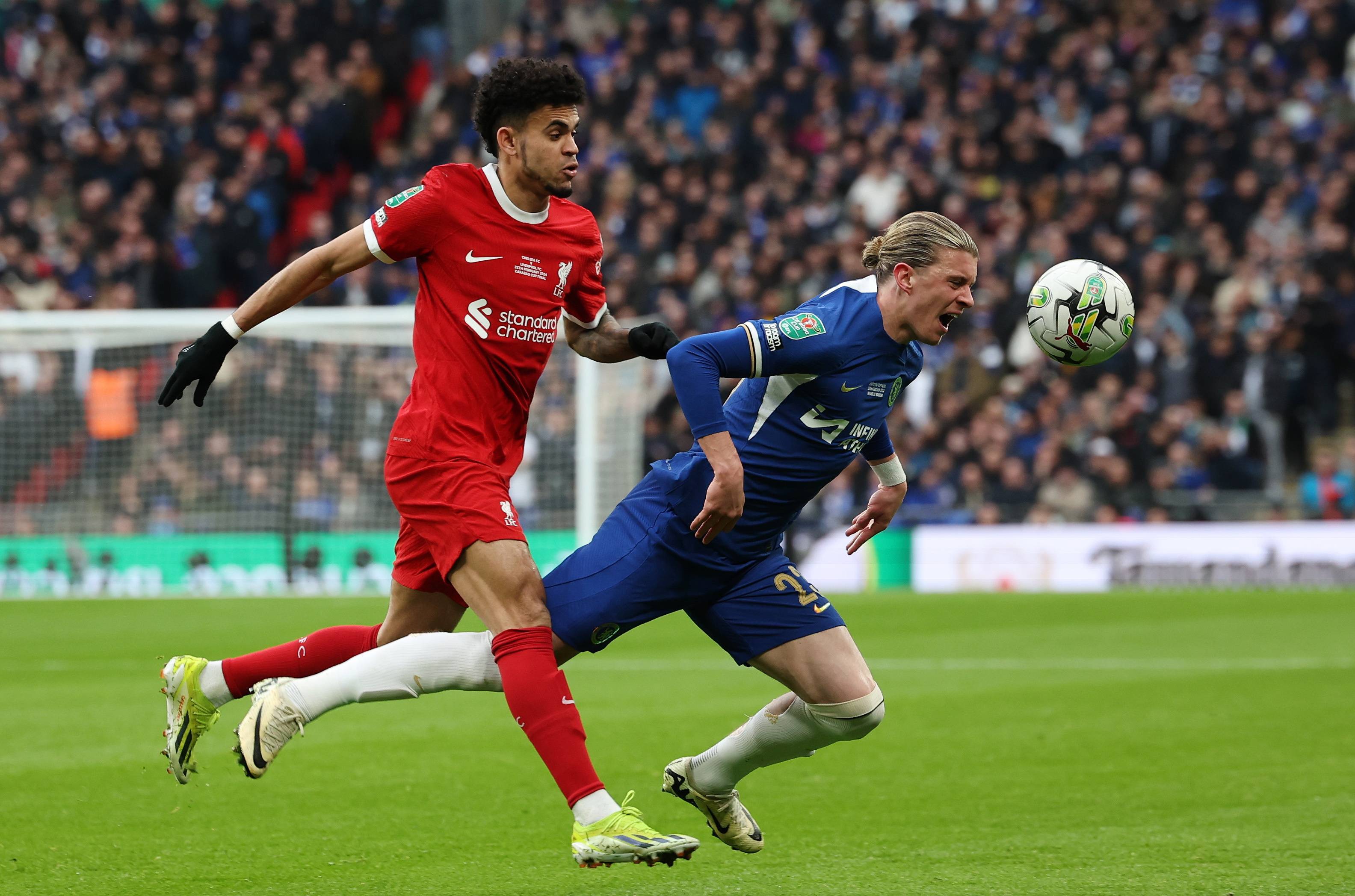 格拉斯纳：曼城的进攻令人印象深刻，但在防守端有可乘之机（格拉斯纳：曼城火力惊人，防线仍有破绽）