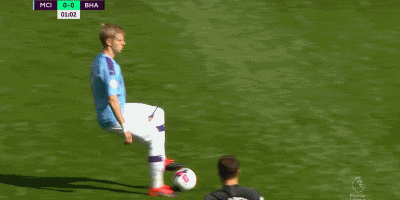 足球报：目前中国足协持证教练总数已突破11.4万