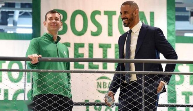 斯帕莱蒂复盘败因：球员转移球胆怯，被对手带着疲于奔命（斯帕莱蒂总结失利：球员转移球畏手畏脚，被对手牵着跑到筋疲力尽）