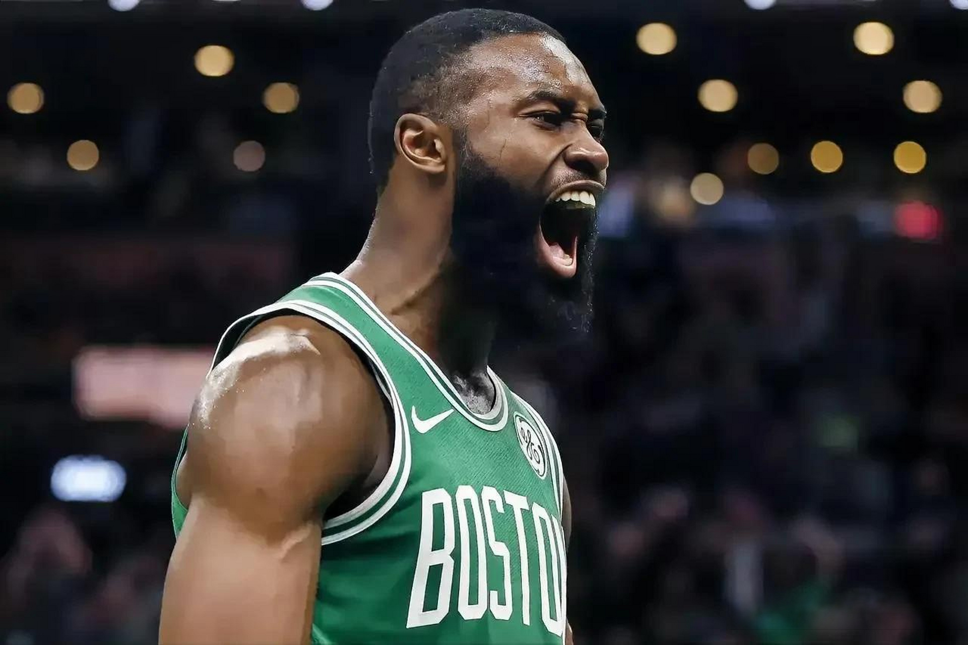 帕福斯1-0黄潜斩获队史欧冠首胜，卢卡森制胜，盖伊失单刀（帕福斯1-0力擒黄潜夺队史欧冠首胜，卢卡森建功，盖伊单刀打丢）