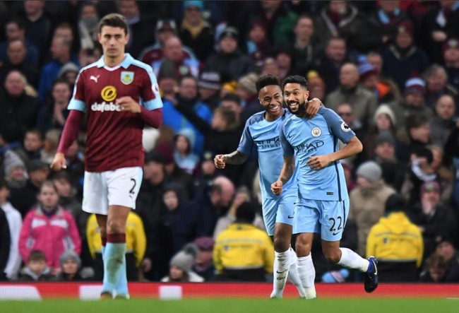 詹姆斯关键上篮助球队锁胜（詹姆斯关键上篮定胜局）