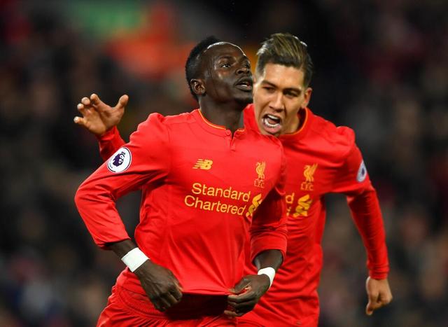 弗兰克：也许罗梅罗和范德芬该踢前锋；战旧主？比赛就是要赢（弗兰克：考虑让罗梅罗和范德芬打前锋；对阵旧主只为赢球）