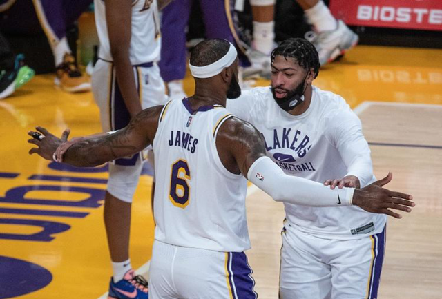 布冯谈意大利足球：我们从小就注重成绩，现在要回归技术训练（布冯：意大利足球长期重结果，如今该重回技术训练）