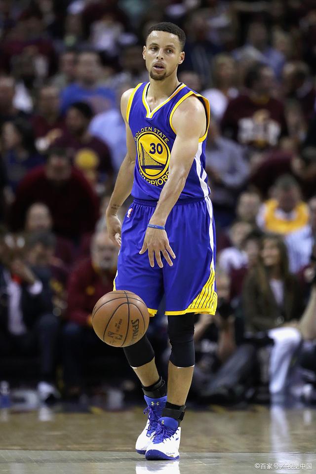 广东男篮主场负于山西，失误频繁，磨合不足，首战失利，需加强调整。（广东男篮主场不敌山西，失误过多磨合不畅，开门黑亟待调整）