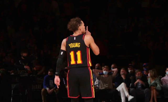 篮网爆冷胜绿军，三分雨浇灭凯尔特人反扑火焰（篮网冷擒绿军，三分狂潮浇熄凯尔特人反扑）